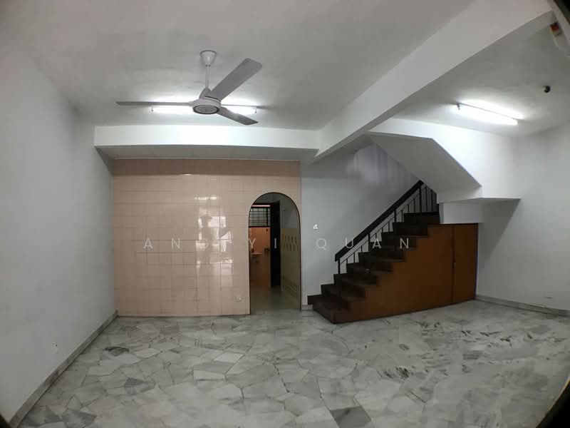 2-storey Terraced House for Sale in Taman Bukit Maluri (Kepong) - Ang Yi Quan - Living Room - PropertyGuru.com.my