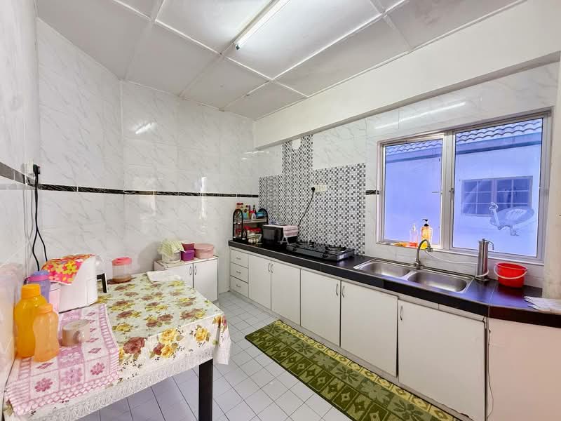 Condominium for Sale at D'Casa Condominium - M.J Zairin - Kitchen - PropertyGuru.com.my