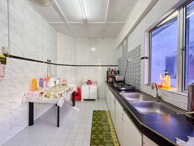 Condominium for Sale at D'Casa Condominium - M.J Zairin - Kitchen - PropertyGuru.com.my