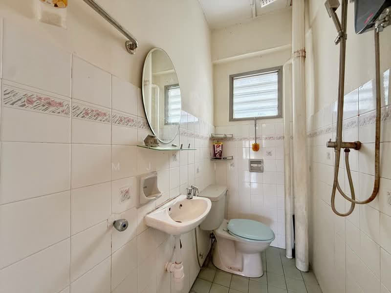 Condominium for Sale at D'Casa Condominium - M.J Zairin - Bathroom - PropertyGuru.com.my
