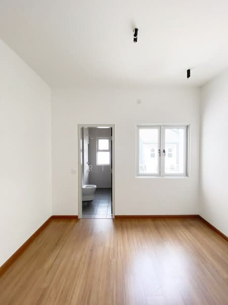 2-storey Terraced House for Sale in Bandar Serenia (Dengkil) - Fazri Omar - PropertyGuru.com.my