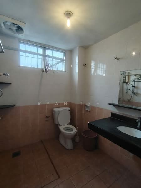 Terraced House for Sale in Taman Seri Minang (Cheras) - Ryan Tee - Bathroom - PropertyGuru.com.my