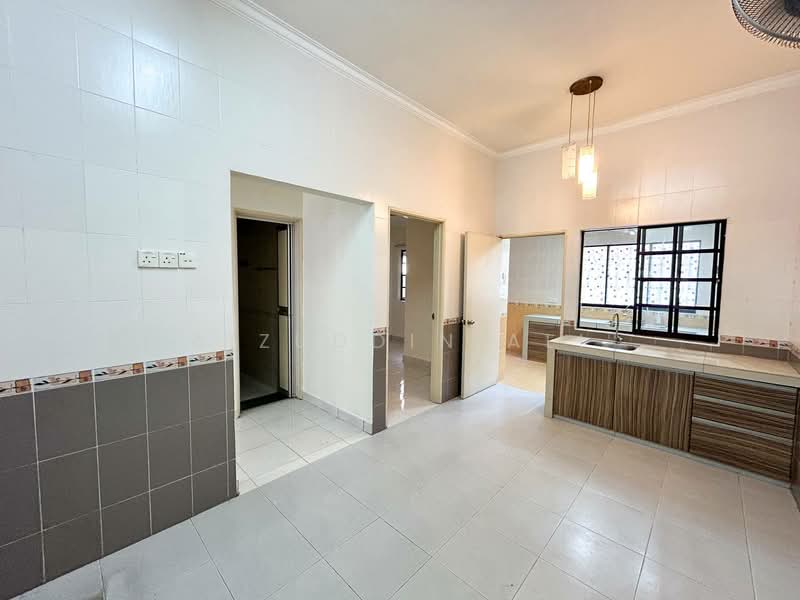 Terraced House for Sale in Cheras (Selangor) - Aizuddin Ali - Kitchen - PropertyGuru.com.my