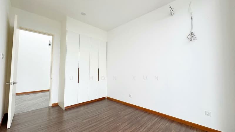 Apartment for Sale at The WaterEdge (Pinggiran Air) - U Hon Kun - Bedroom - PropertyGuru.com.my