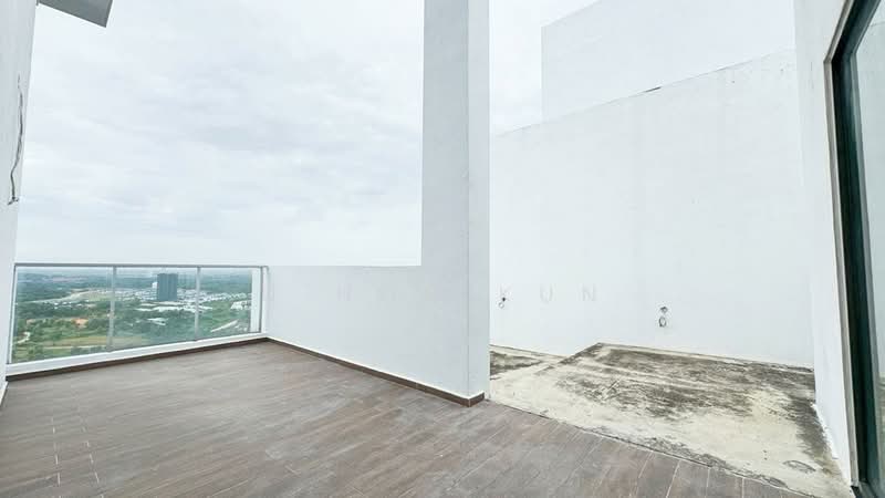 Apartment for Sale at The WaterEdge (Pinggiran Air) - U Hon Kun - Balcony - PropertyGuru.com.my