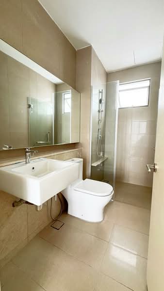 Apartment for Sale at The WaterEdge (Pinggiran Air) - U Hon Kun - Bathroom - PropertyGuru.com.my