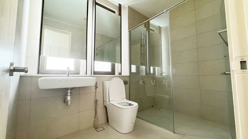 Apartment for Sale at The WaterEdge (Pinggiran Air) - U Hon Kun - Bathroom - PropertyGuru.com.my