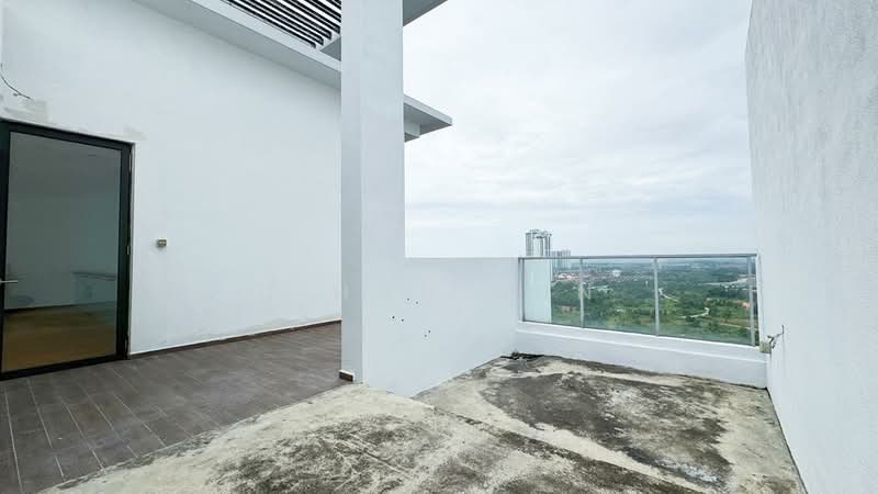 Apartment for Sale at The WaterEdge (Pinggiran Air) - U Hon Kun - Balcony - PropertyGuru.com.my