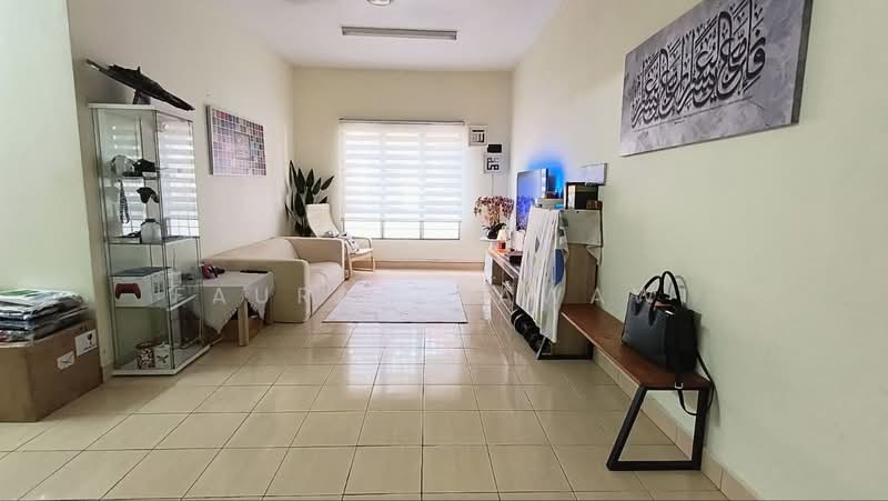 Pangsapuri untuk Dijual di Pangsapuri Delima - Fauran Nawawi - Living Room - PropertyGuru.com.my