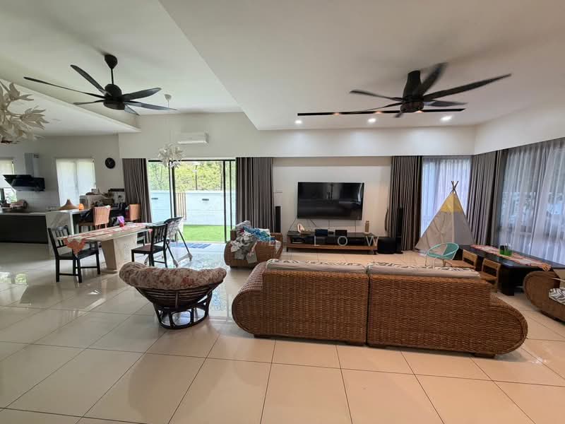 Semi-Detached House for Sale in Rawang (Selangor) - Alice Low - Living Room - PropertyGuru.com.my