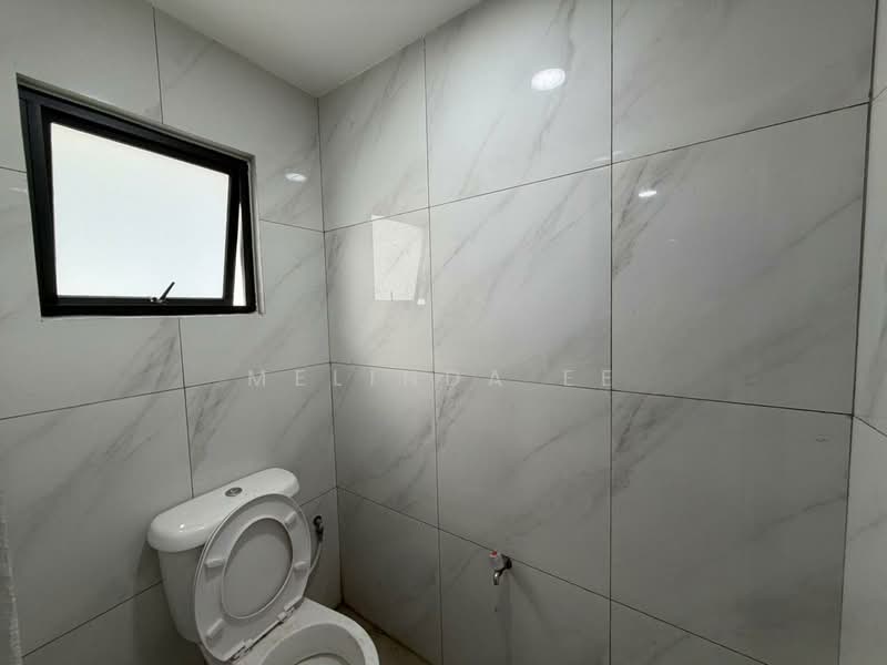 2-storey Terraced House for Sale in Taman Ungku Tun Aminah (Skudai) - Melinda Ee - Bathroom - PropertyGuru.com.my
