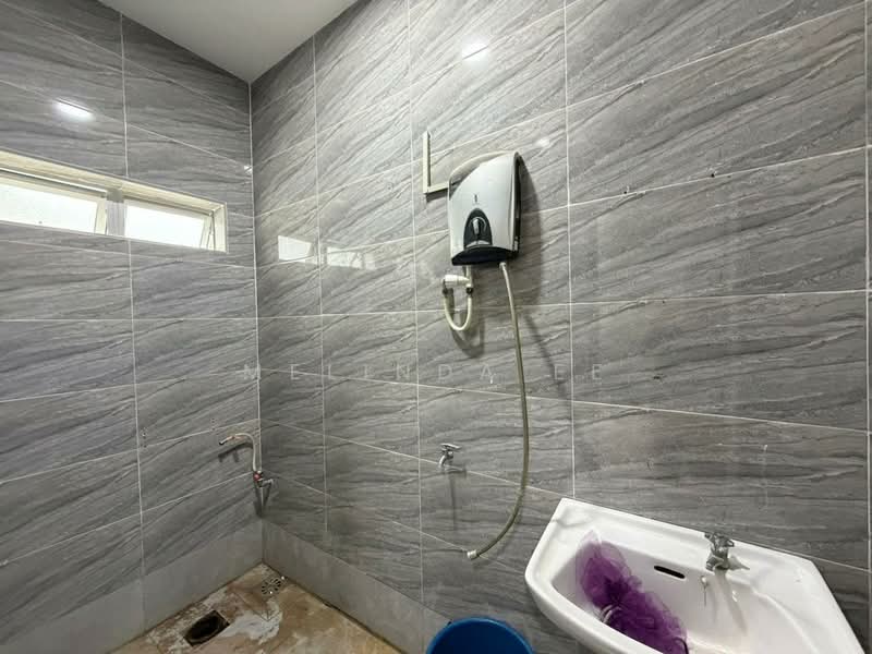 2-storey Terraced House for Sale in Taman Ungku Tun Aminah (Skudai) - Melinda Ee - Bathroom - PropertyGuru.com.my