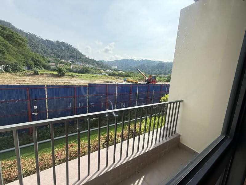 Rumah Teres 2-Tingkat untuk Dijual di Rawang (Selangor) - Justin Toh - Balcony - PropertyGuru.com.my
