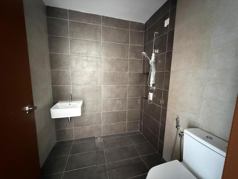 Rumah Teres 2-Tingkat untuk Dijual di Rawang (Selangor) - Justin Toh - Bathroom - PropertyGuru.com.my