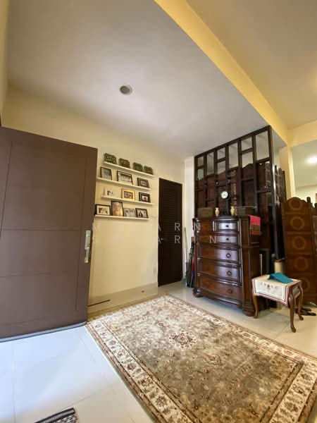 Semi-Detached House for Sale in Alam Impian (Shah Alam) - muharni sawarin - Entrance - PropertyGuru.com.my