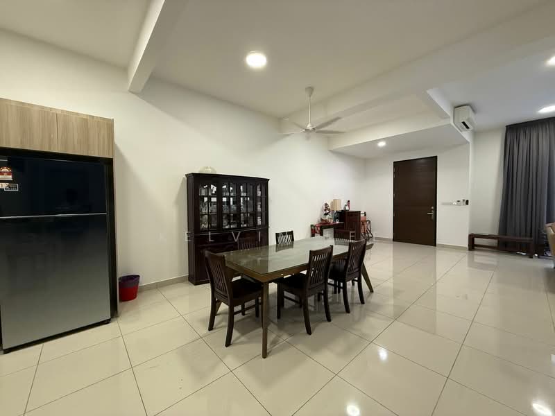 2-storey Terraced House for Sale in Telok Panglima Garang (Selangor) - Kelvin Lee - Dining Room - PropertyGuru.com.my
