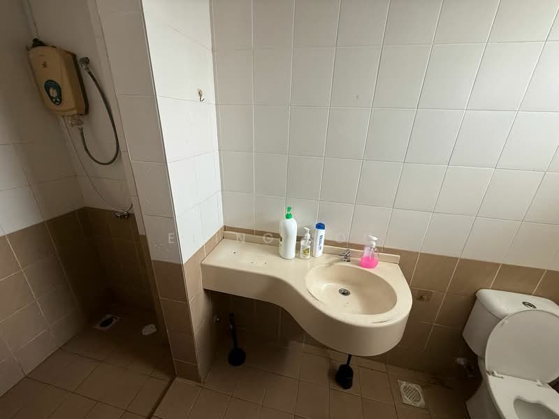Condominium for Sale at Platinum Lake PV 12 - Eling Loo - Bathroom - PropertyGuru.com.my
