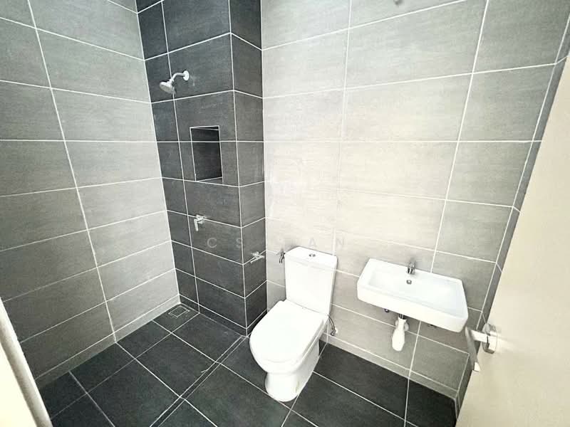 Rumah Teres 2 Tingkat untuk Dijual di Taman Dato Onn (Johor Bahru) - CS Tan - Bathroom - PropertyGuru.com.my