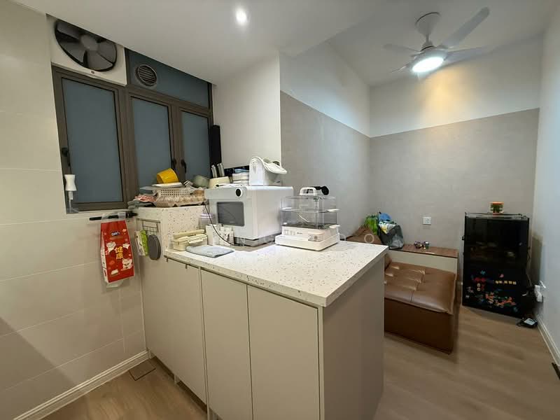 Service Residence for Sale at Kenwingston Platz - Eling Loo - Kitchen - PropertyGuru.com.my