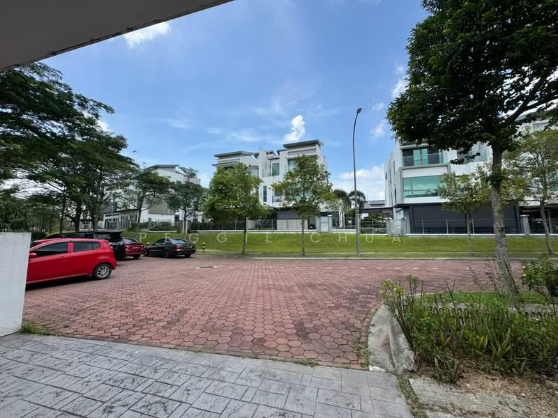 Semi-Detached House for Sale in Taman Molek (Johor Bahru) - Peggie Chua - PropertyGuru.com.my