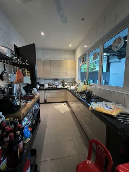 Rumah Banglo untuk Dijual di Valencia (Sungai Buloh) - Janice Ng - Kitchen - PropertyGuru.com.my