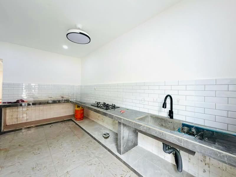 Rumah Teres 2 Tingkat untuk Dijual di Klang (Selangor) - Nur Alia Omar - Kitchen - PropertyGuru.com.my