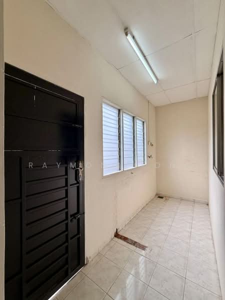 1-storey Terraced House for Sale in Taman Daya (Johor Bahru) - Raymond Fong - Entrance - PropertyGuru.com.my