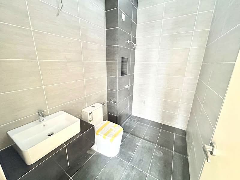 Rumah Teres 2 Tingkat untuk Dijual di Taman Dato Onn (Johor Bahru) - CS Tan - Bathroom - PropertyGuru.com.my