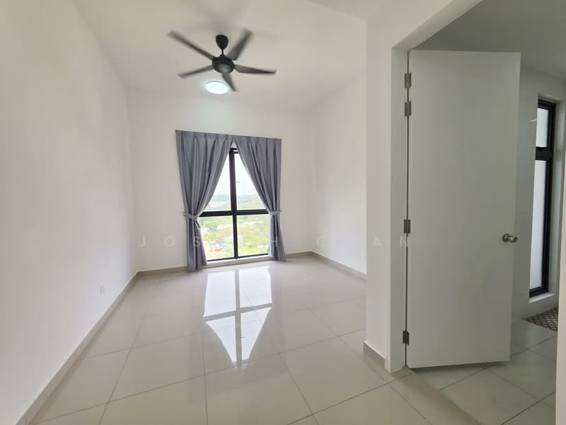 Townhouse for Sale in Setia Alam (Selangor) - Joseph Chan - Master bedroom - PropertyGuru.com.my
