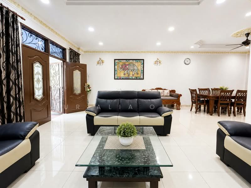 Rumah Teres 2 Tingkat untuk Dijual di Klang (Selangor) - Nur Alia Omar - Living Room - PropertyGuru.com.my