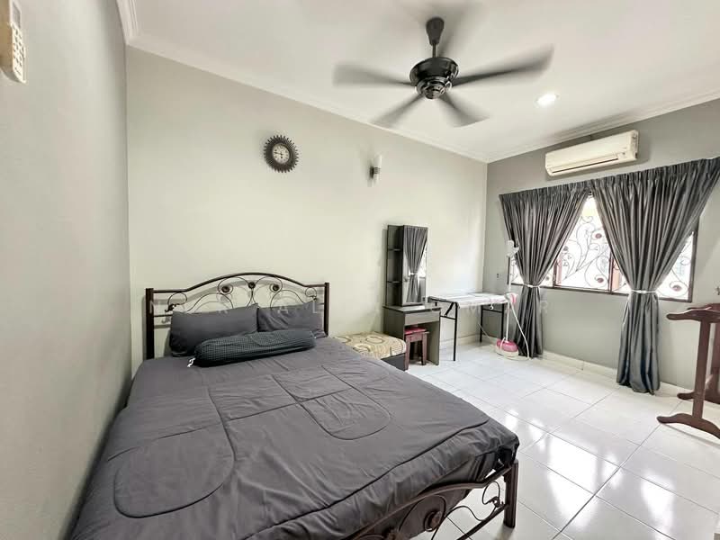 Rumah Teres 2 Tingkat untuk Dijual di Klang (Selangor) - Nur Alia Omar - Bedroom - PropertyGuru.com.my