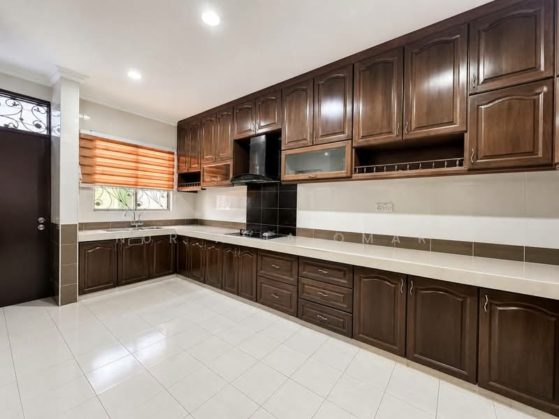 Rumah Teres 2 Tingkat untuk Dijual di Klang (Selangor) - Nur Alia Omar - Kitchen - PropertyGuru.com.my
