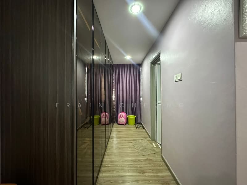 Semi-Detached House for Sale in Taman Bukit Jaya (Ulu Tiram) - Frain Cheong - Corridor - PropertyGuru.com.my