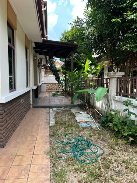 Rumah Berkembar untuk Dijual di Petaling Jaya (Selangor) - Benjamin Lai - Exterior - PropertyGuru.com.my
