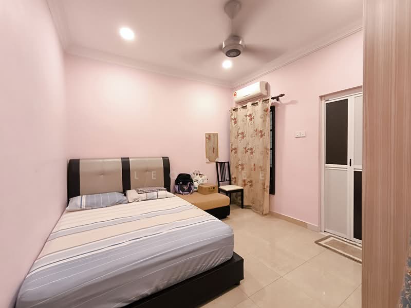 2-storey Terraced House for Sale in Bandar Kinrara Seksyen 6 (Bandar Kinrara) - Leon Lee - Bedroom - PropertyGuru.com.my