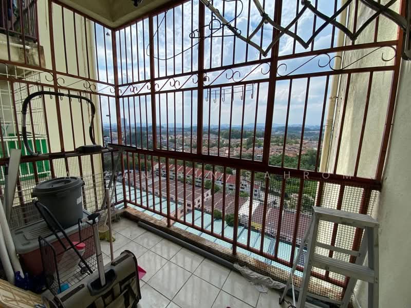 Apartment for Sale at Selesa I Resort Apartment (Pangsapuri Damai Mewah B) - Fauzan bin Sahrom - Balcony - PropertyGuru.com.my
