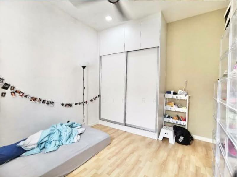 Rumah Teres 2 Tingkat untuk Dijual di Bandar Bukit Raja (Klang) - Zahiruddin Rahman - Bedroom - PropertyGuru.com.my