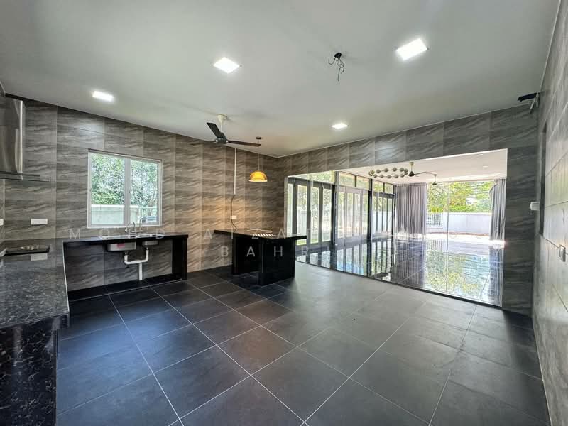 Terraced House for Sale in Bukit Jelutong (Shah Alam) - Mohd Aizat Saiful Bahri - Kitchen - PropertyGuru.com.my