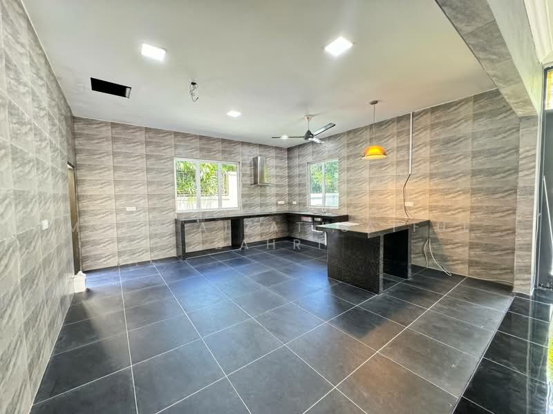 Terraced House for Sale in Bukit Jelutong (Shah Alam) - Mohd Aizat Saiful Bahri - Kitchen - PropertyGuru.com.my