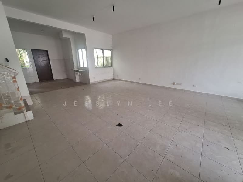 2-storey Terraced House for Sale in Setia Ecohill (Semenyih) - Jesslyn Lee - Living Room - PropertyGuru.com.my