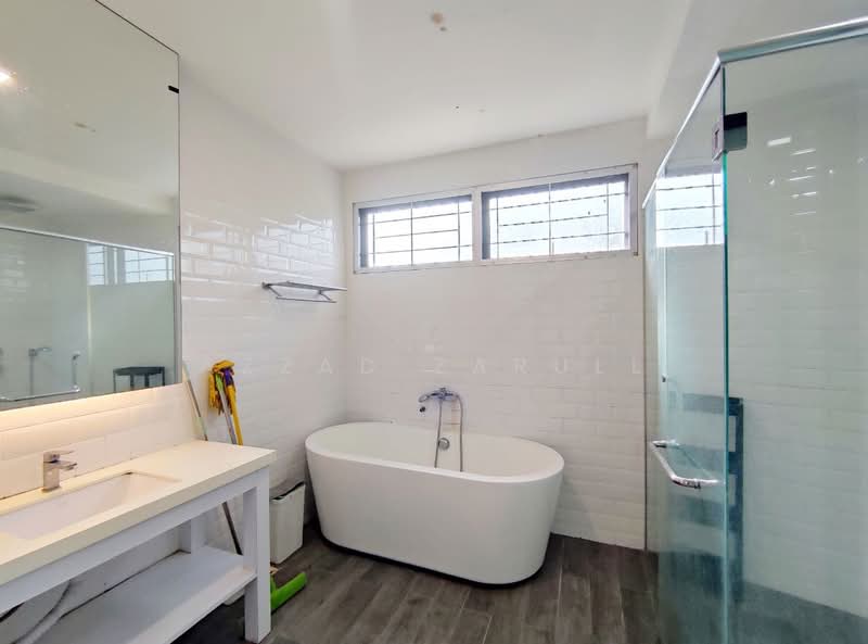 Bungalow for Sale in Kampung Sungai Ramal Baru (Kajang) - Azzad Zarull - Bathroom - PropertyGuru.com.my