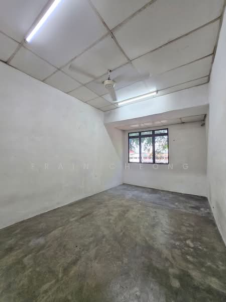 Kedai untuk Dijual di Kulai (Johor) - Frain Cheong - Interior - PropertyGuru.com.my