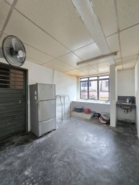 Kedai untuk Dijual di Kulai (Johor) - Frain Cheong - Kitchen - PropertyGuru.com.my
