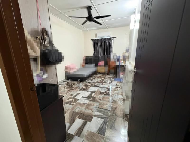 Rumah Teres 2 Tingkat untuk Dijual di Taman Perkasa (Butterworth) - Carson Ang - Bedroom - PropertyGuru.com.my