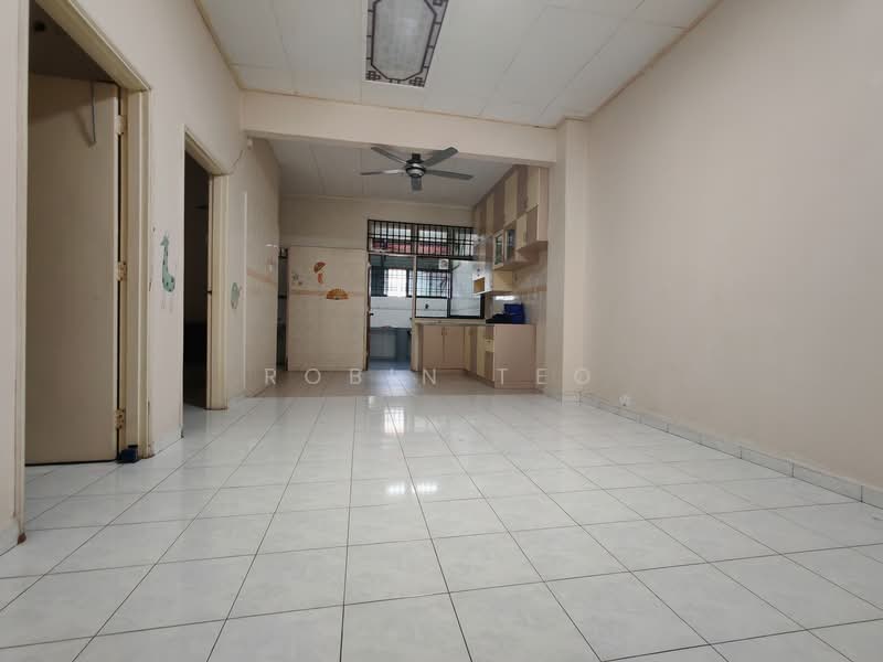 1-storey Terraced House for Sale in Bandar Putra (Kulai) - Robin Teo - Kitchen - PropertyGuru.com.my