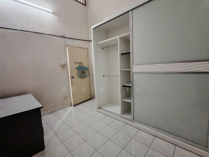 1-storey Terraced House for Sale in Bandar Putra (Kulai) - Robin Teo - Interior - PropertyGuru.com.my