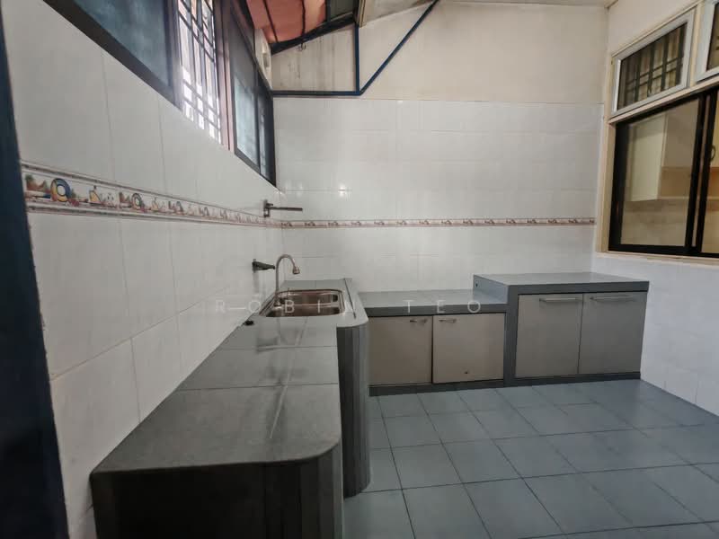 1-storey Terraced House for Sale in Bandar Putra (Kulai) - Robin Teo - Kitchen - PropertyGuru.com.my