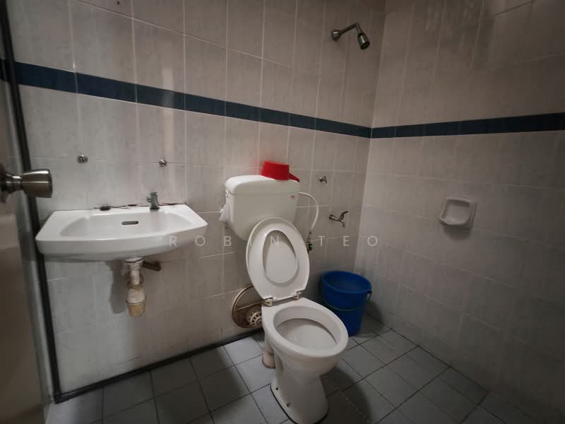 1-storey Terraced House for Sale in Bandar Putra (Kulai) - Robin Teo - Bathroom - PropertyGuru.com.my