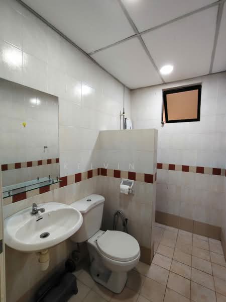 Kondominium untuk Disewa di Casa Indah 1 - Kelvin . - Bathroom - PropertyGuru.com.my