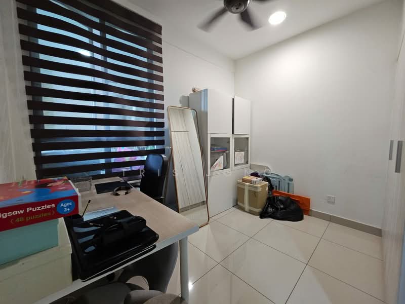 Servis Apartment untuk Disewa di LakePark Residence @ KL North - Tris Jong - Study - PropertyGuru.com.my